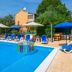 Villa Margerita With Private Pool, Yard And Parking