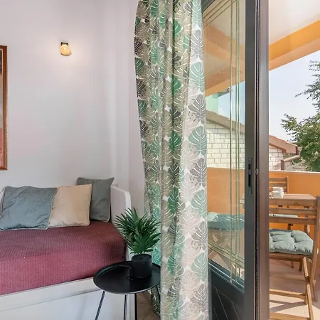 Villa Margerita With Private Pool, Yard And Parking *