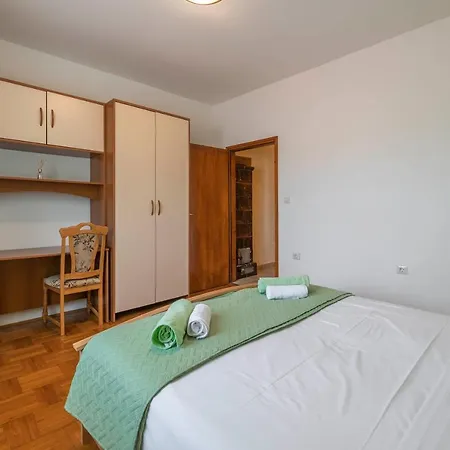 Margerita With Private Pool, Yard And Parking * Kastelir