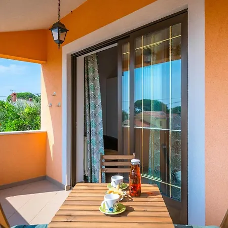 Margerita With Private Pool, Yard And Parking 别墅 *
