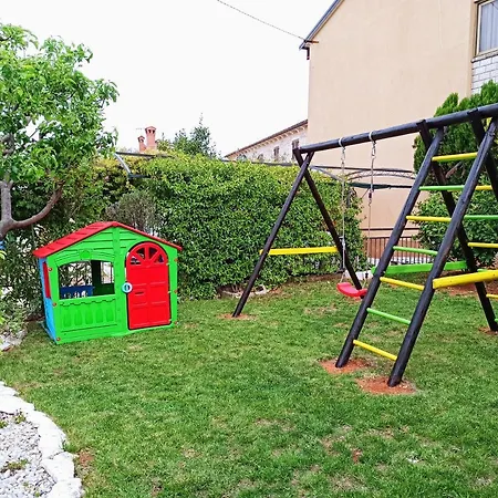 Margerita With Private Pool, Yard And Parking 别墅 Kaštelir