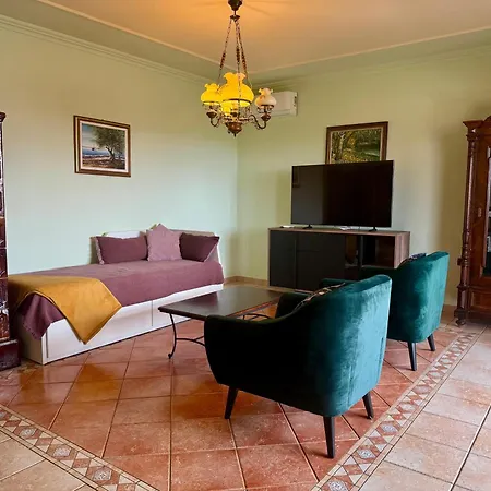 Margerita With Private Pool, Yard And Parking *